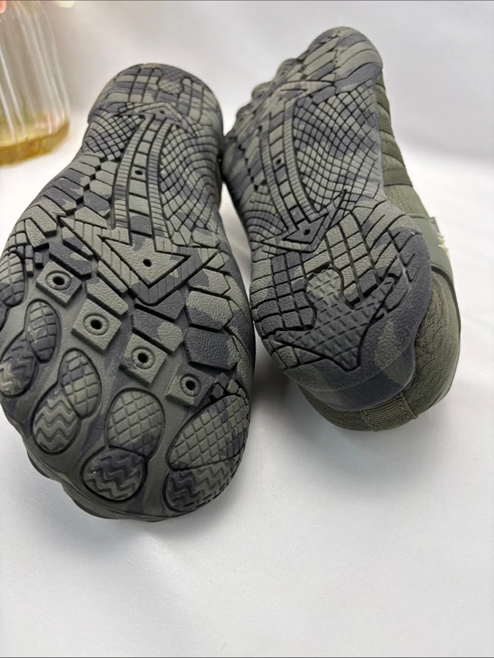 Hike Outdoors Olive Green Men’s / Women Sz40 Athletic‎ Sneakers #350